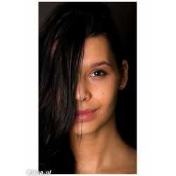 Lara 06