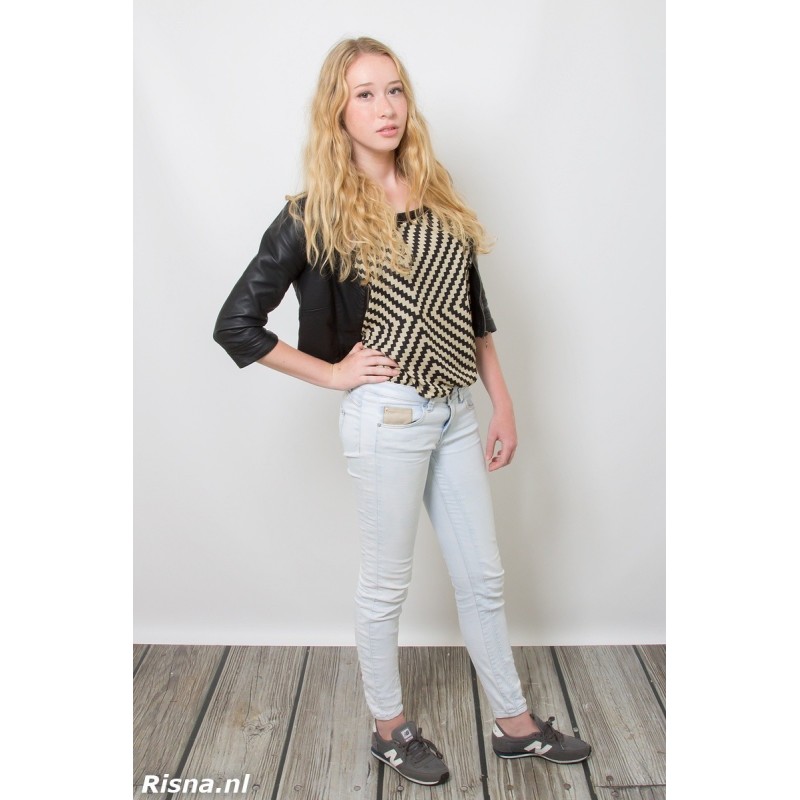 Anouk 01